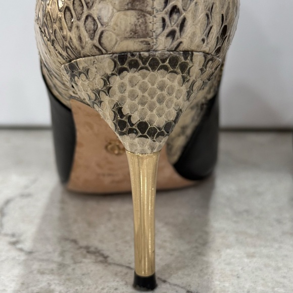 Signature Vince Camuto Black and Snakeskin with Gold Zipper Bootie. Size 8. - Picture 10 of 15